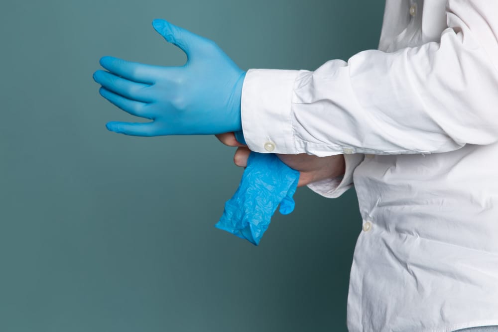 Banshi Medicare Nitrile Examination Gloves: Quality and Safety for Healthcare Professionals