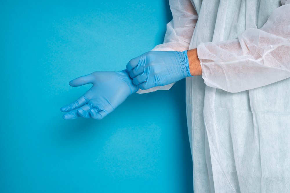 High-Quality Polymer Coated Latex Surgical Gloves – Powder Free Protection for Surgeons From Banshi Medicare